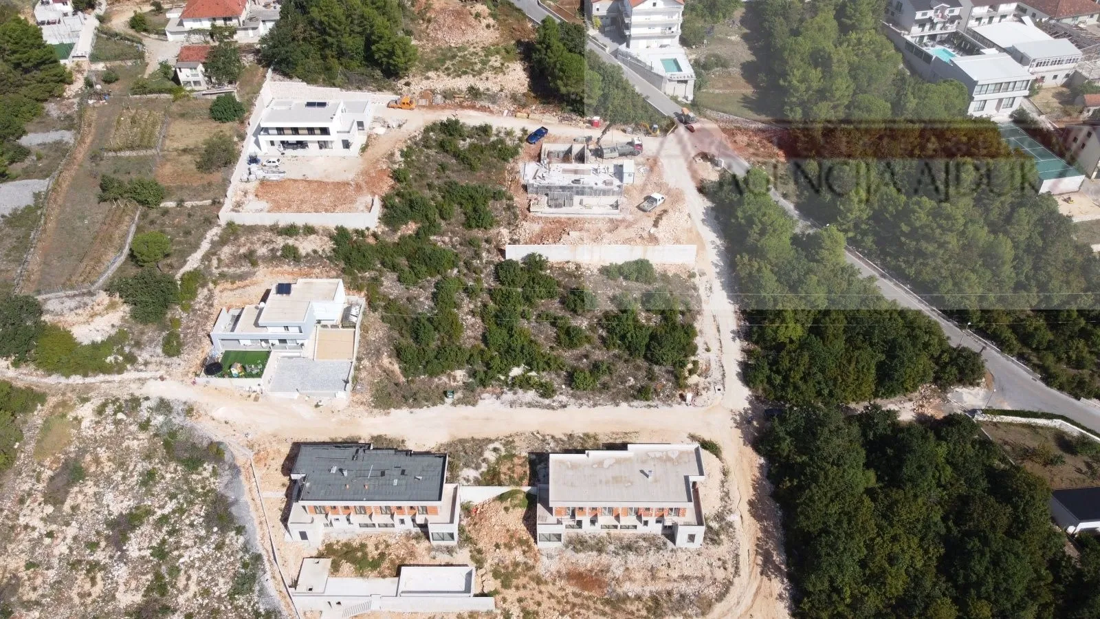imotski vila (roh-bau) 390 m2 vrhunska lokacija - ekskluziva - slika 3