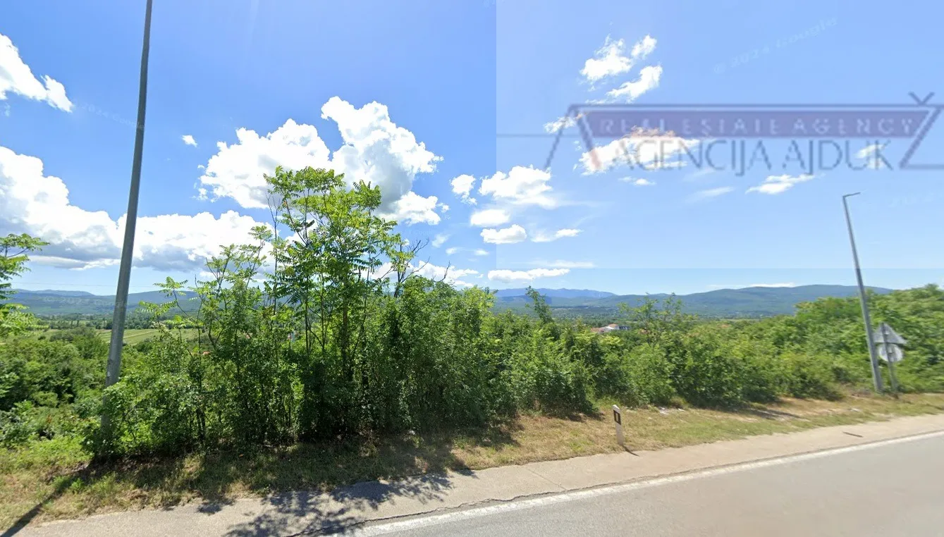 imotski 8000 m2 građevinsko zemljište top lokacija - novo u ponudi! - slika 2