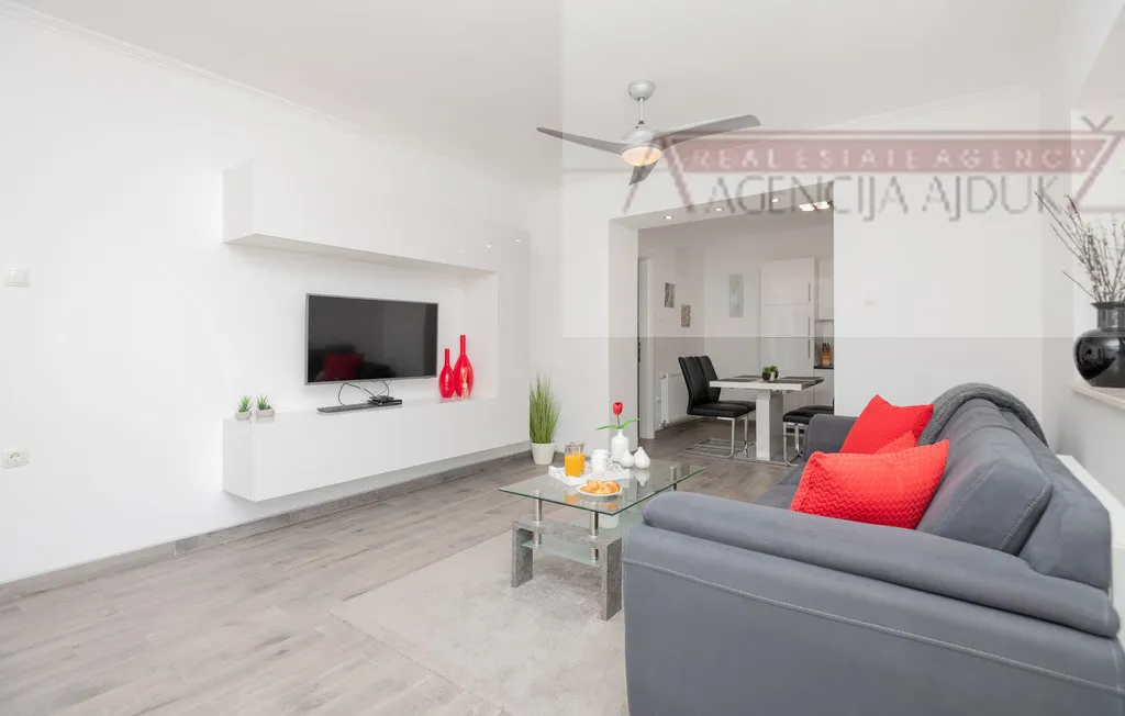 imotski kuća za odmor 338 m2 + bazen 40 m2 - novo u ponudi - slika 11