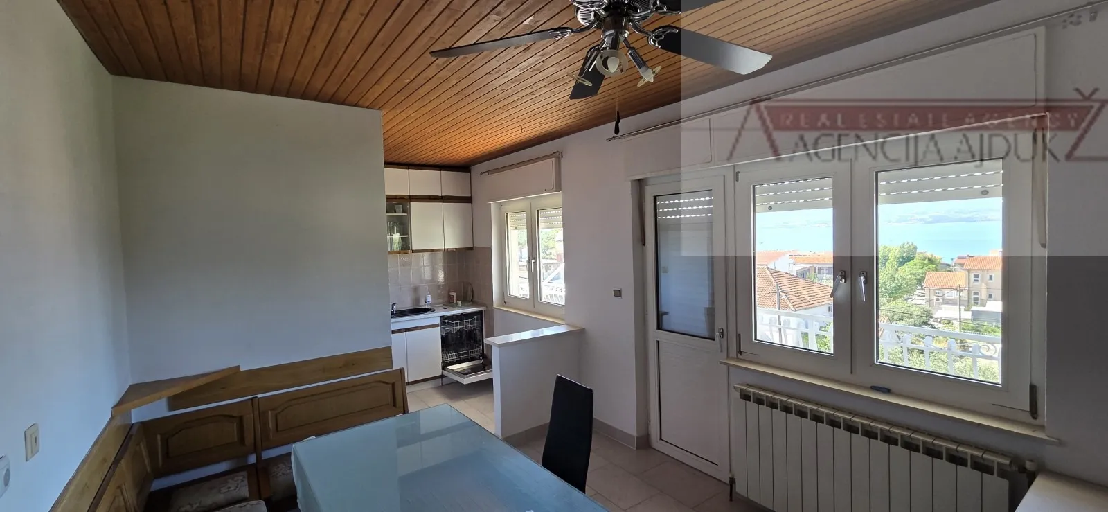 kuća prodaja omiš 560 m2 - slika 14