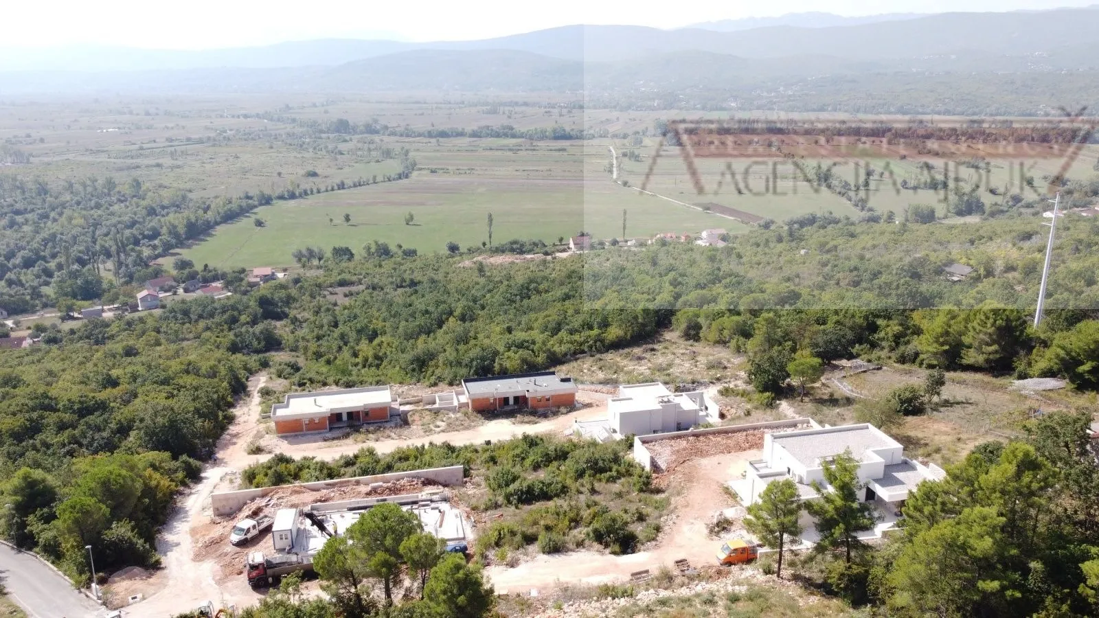 imotski vila (roh-bau) 390 m2 vrhunska lokacija - ekskluziva - slika 4