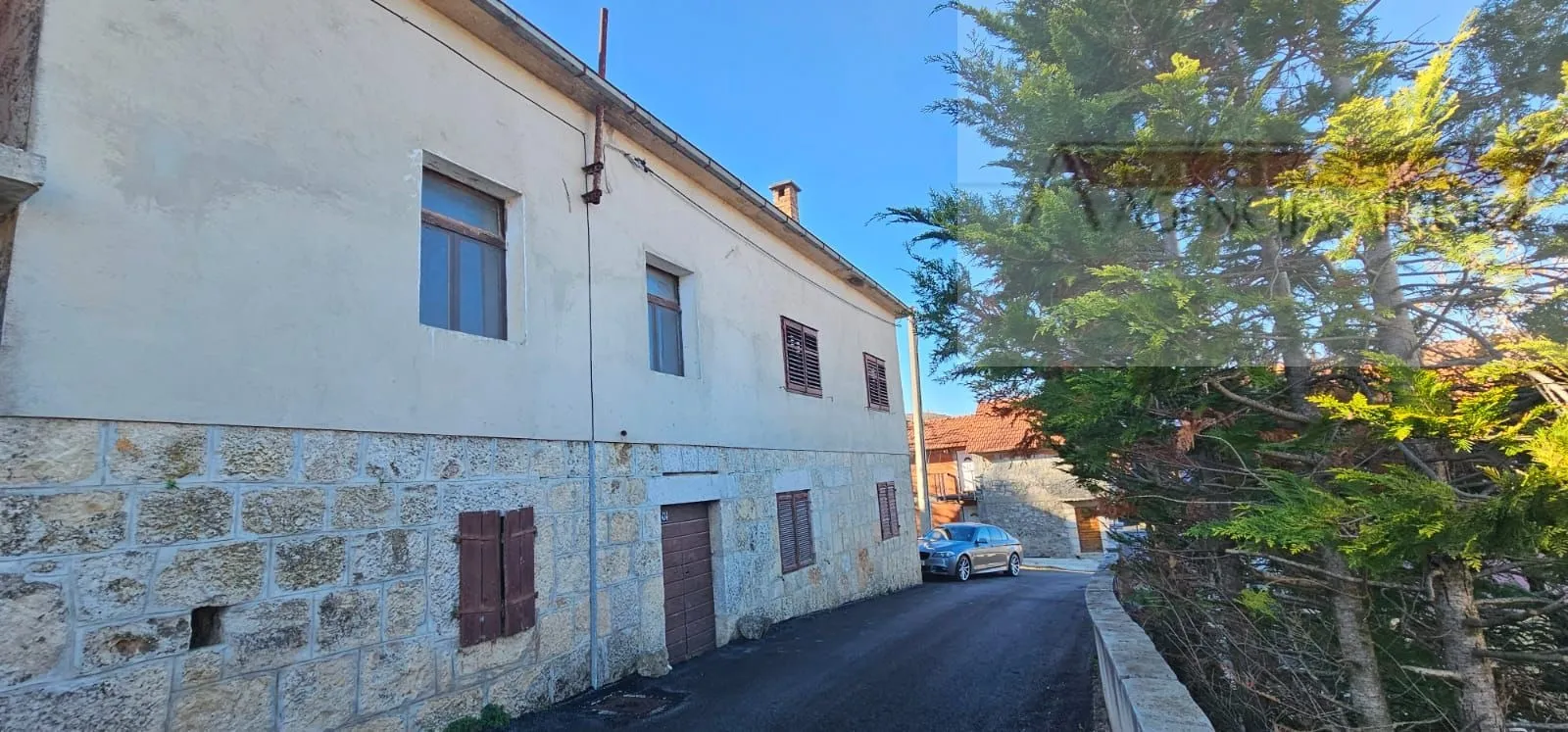 Imotski Runović obiteljska kuće 230 m2 + okućnica - Runović, Runovići
