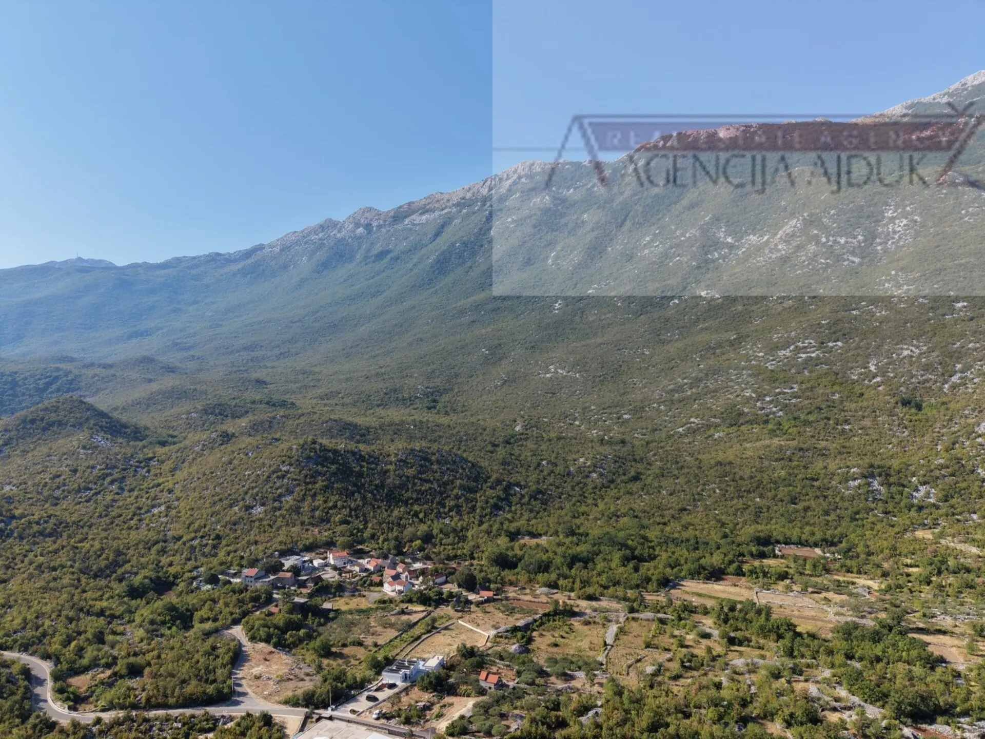 zagvozd 2001 m2 građevinsko zemljište panoramski pogled - novo! - slika 8