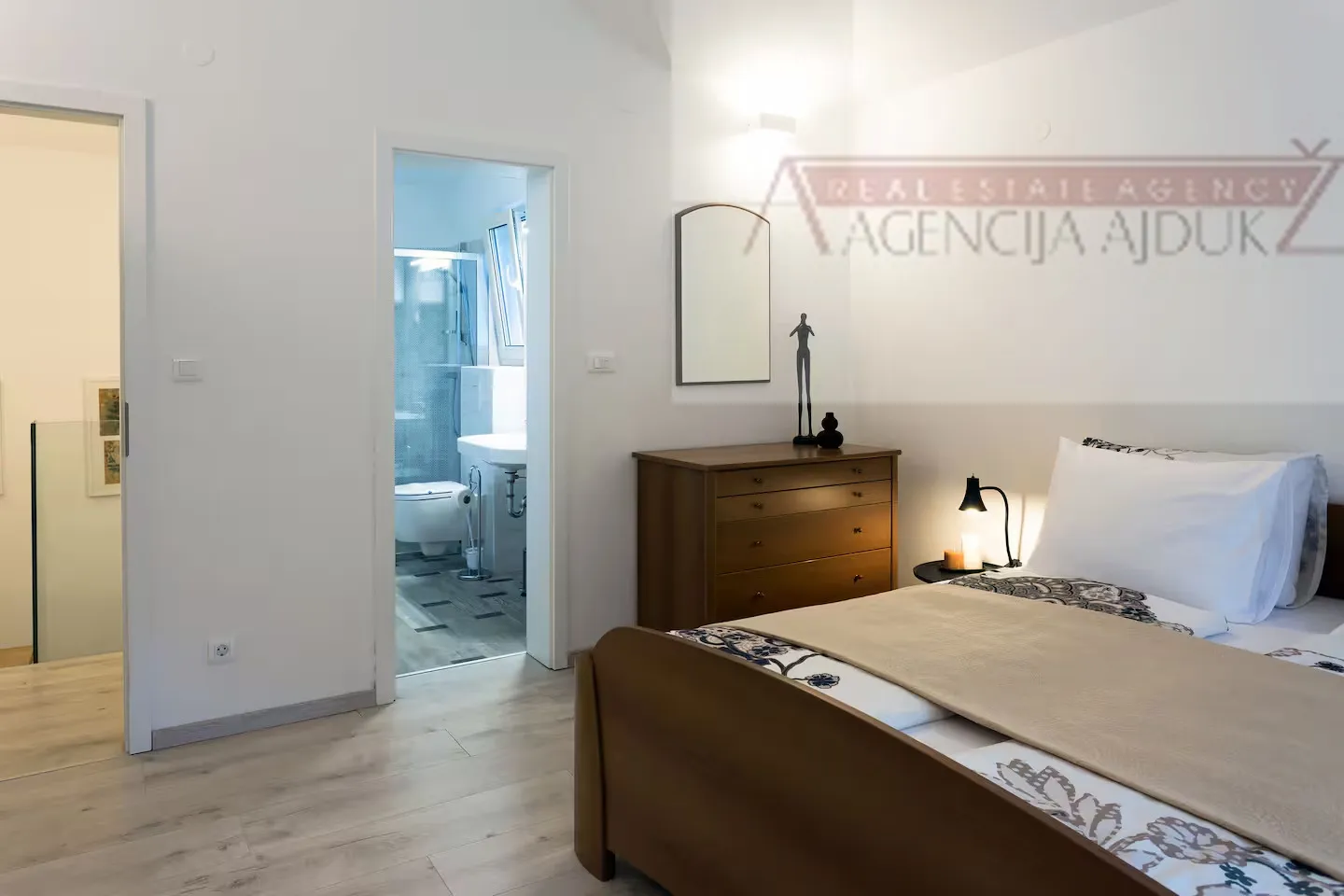 imotski kuća za odmor 187 m2 + bazen + pomoćni objekti - novo u ponudi - slika 9