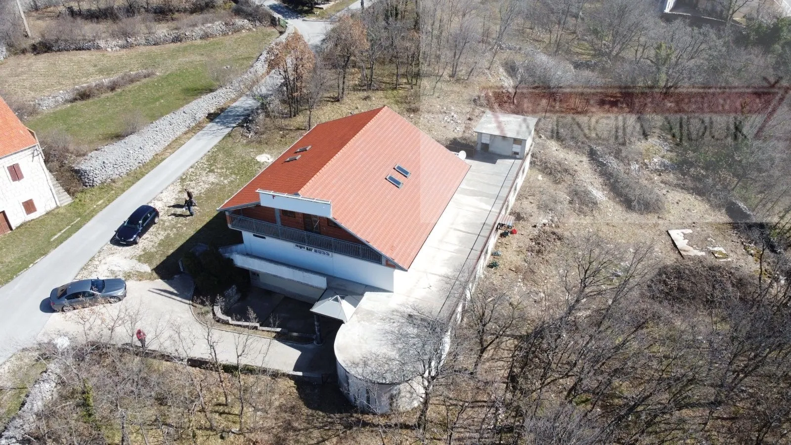 imotski lovreć stambeno-poslovni objekt 700 m2 - novo - slika 8