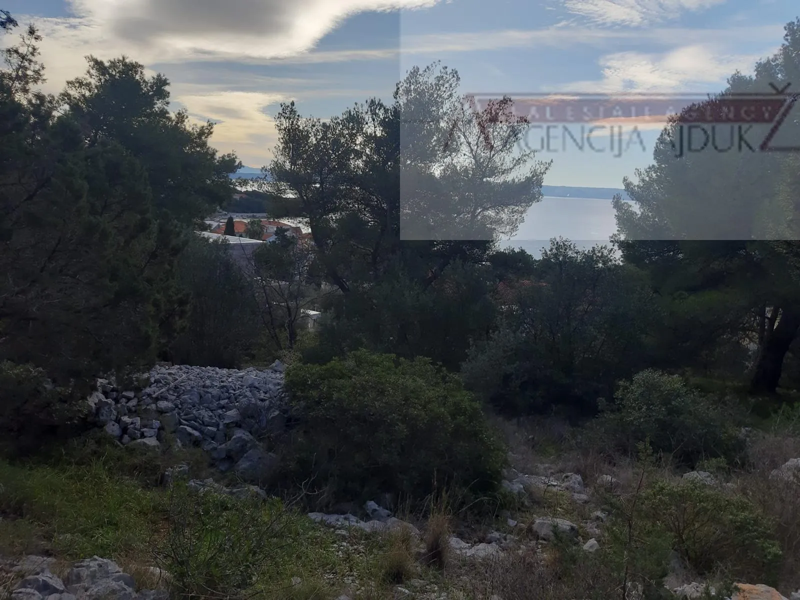 sumartin građevinsko zemljište 750 m2 + poljoprivredno 4268 m2 uz more - slika 4