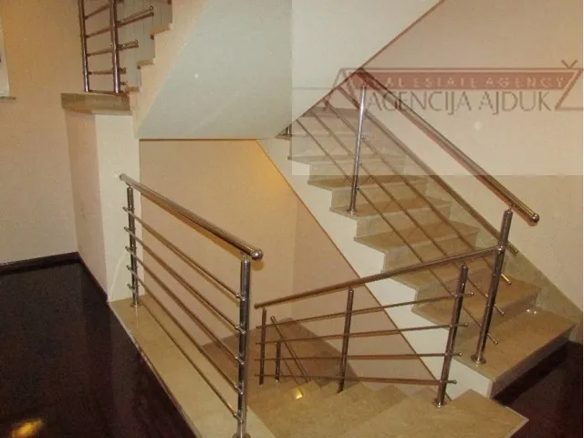 imotski - cista provo vila sa bazenom 742 m2 - sniženo - slika 8