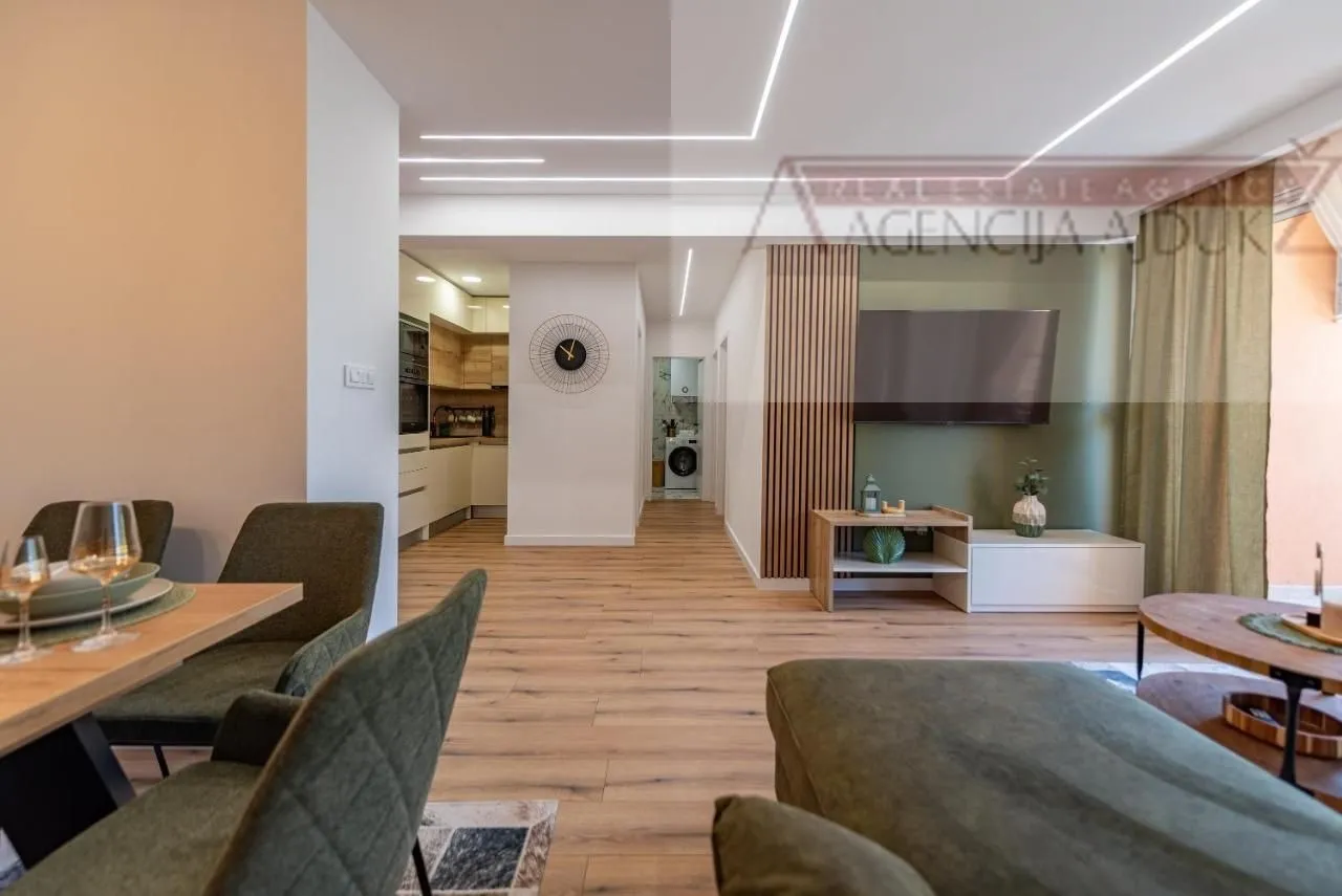 zadar borik novouređeni i namješteni stan 70 m2 - slika 5