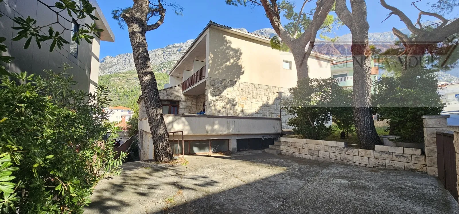 baška voda kuća 547 m2 uži centar, blizini mora i plaže - slika 3