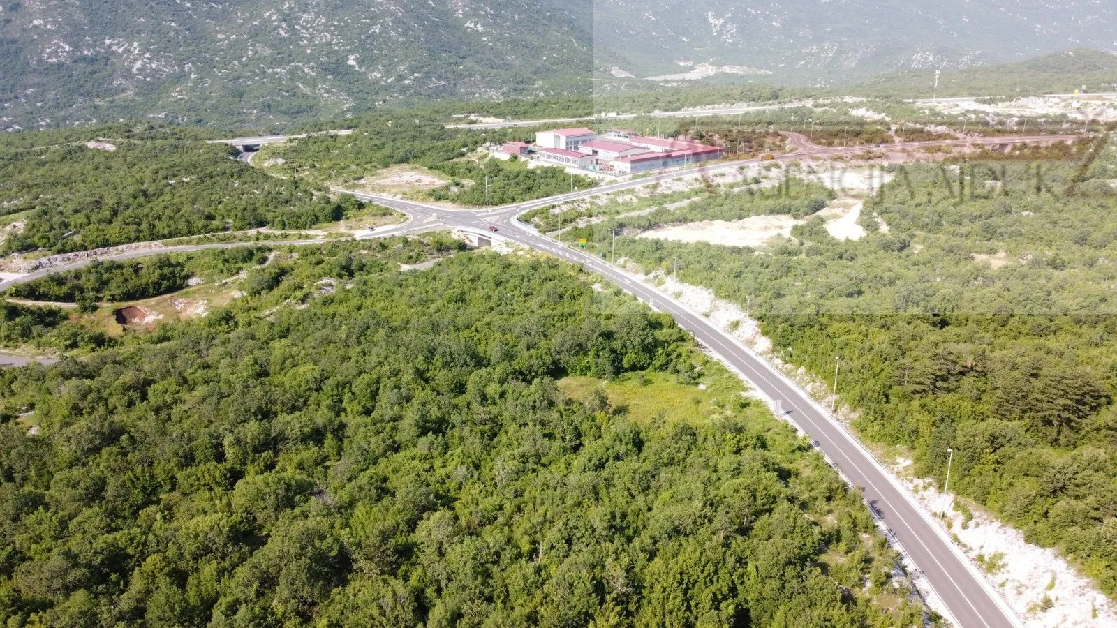 zagvozd građevinsko zemljište 1817 m2 - novo u ponudi - slika 6