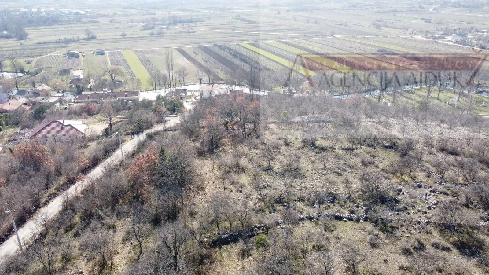 imotski glavina donja građevinsko zemljište 4500 m2 - slika 4