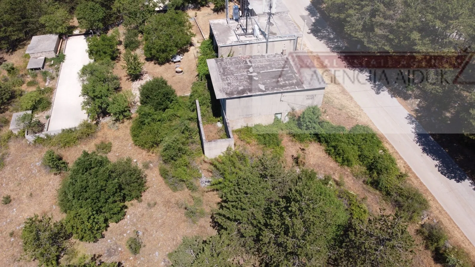 imotski proložac kuća u izgradnji + velika okućnica 2000 m2 - slika 5