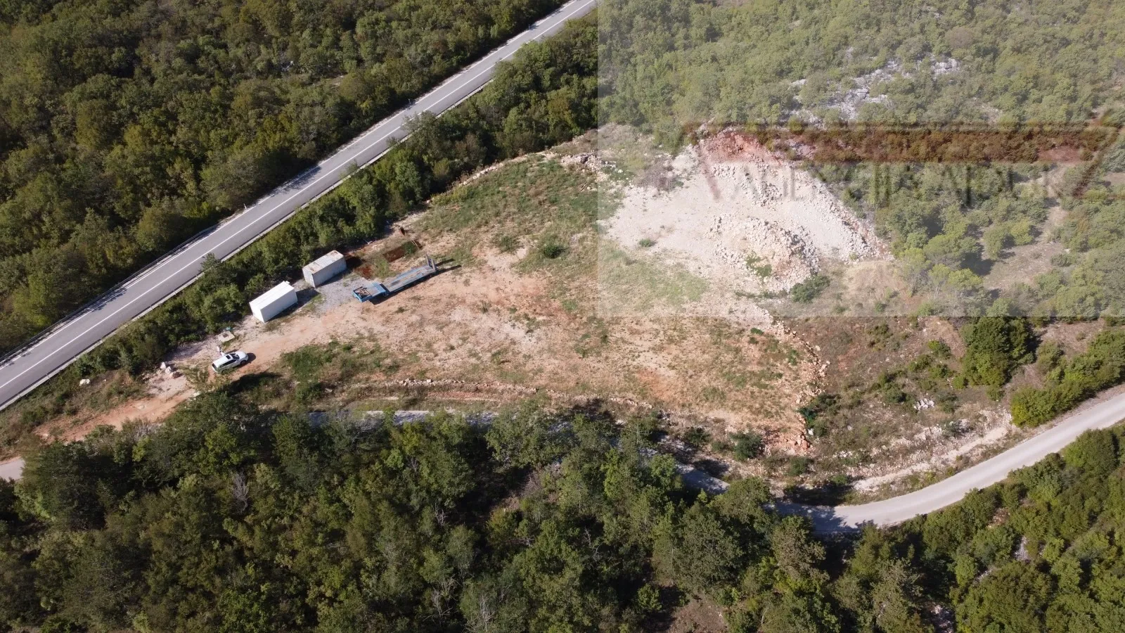 imotski 8883 m2 građevinsko zemljište - novo!! - slika 9