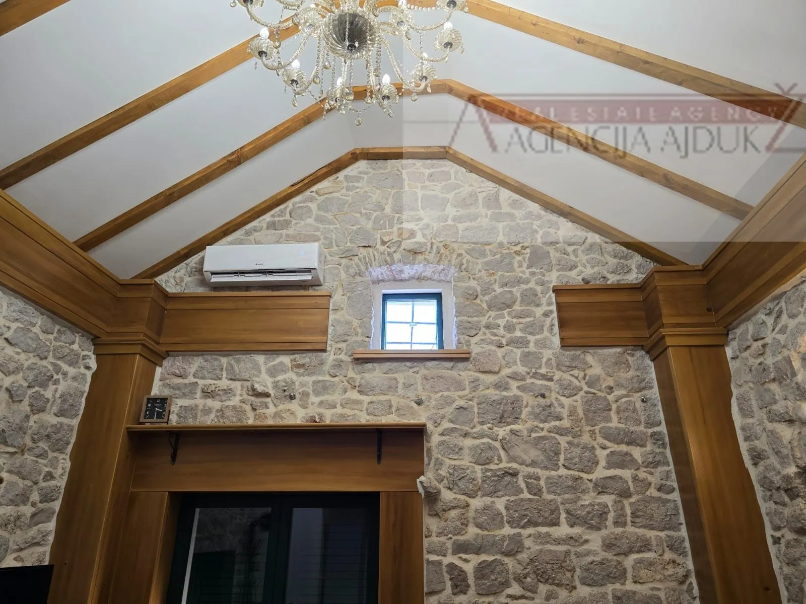imotski renovirana kamena kuća - vrhunska nekretnina - novo! - slika 4