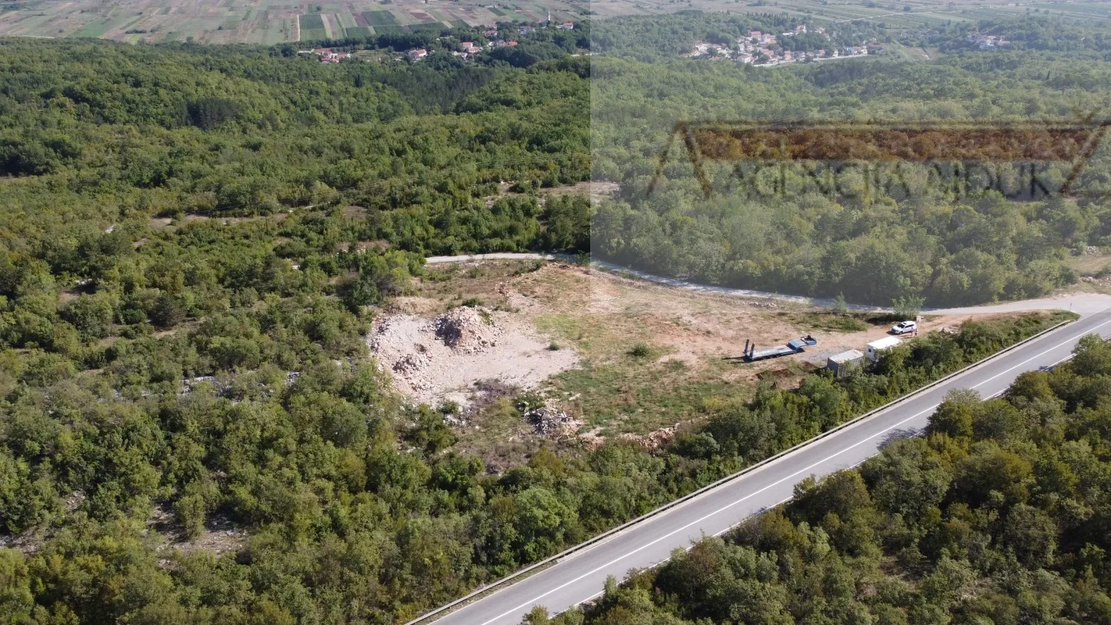 imotski 8883 m2 građevinsko zemljište - novo!! - slika 4