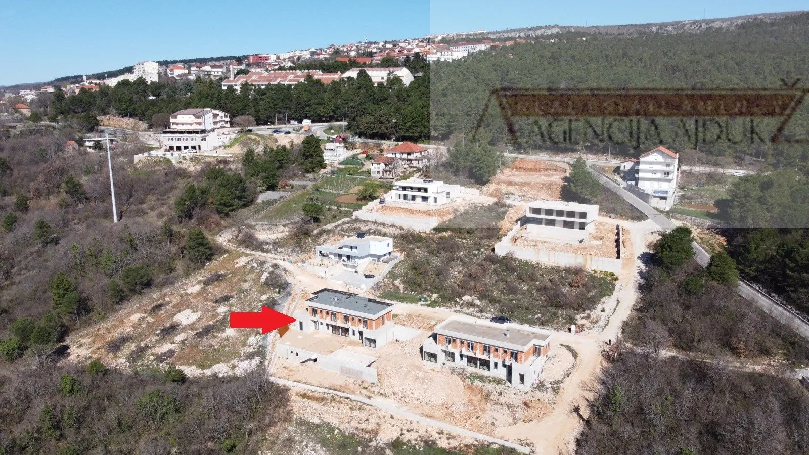 imotski vila (roh-bau) 390 m2 top lokacija - ekskluziva - slika 2