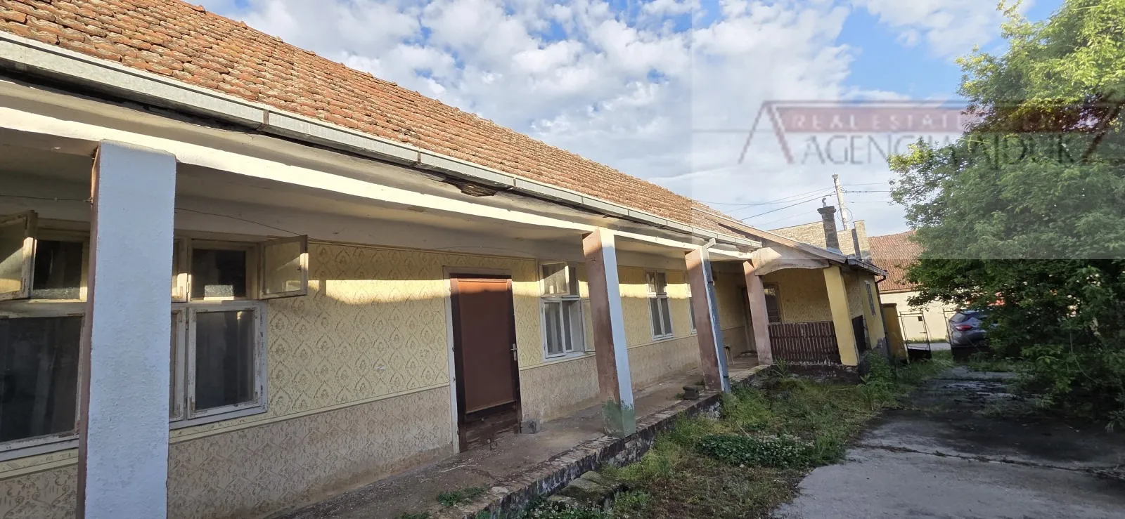 Draž Baranja kuća + pomoćni objekti 571 m2, zemljište 2570 m2 - Draž, Draž