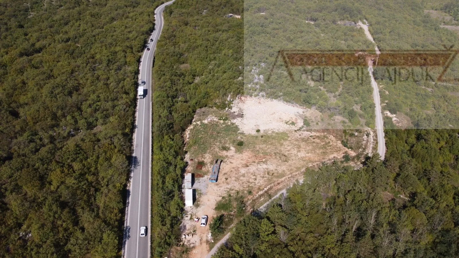 imotski 8883 m2 građevinsko zemljište - novo!! - slika 10