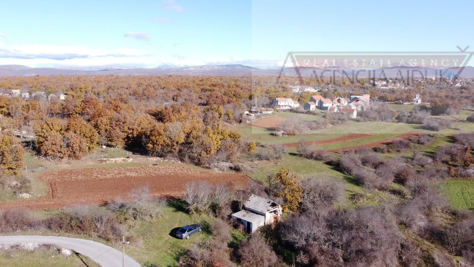 imotski objekt + građevinsko zemljište 2569 m2 proložac gornji - slika 8