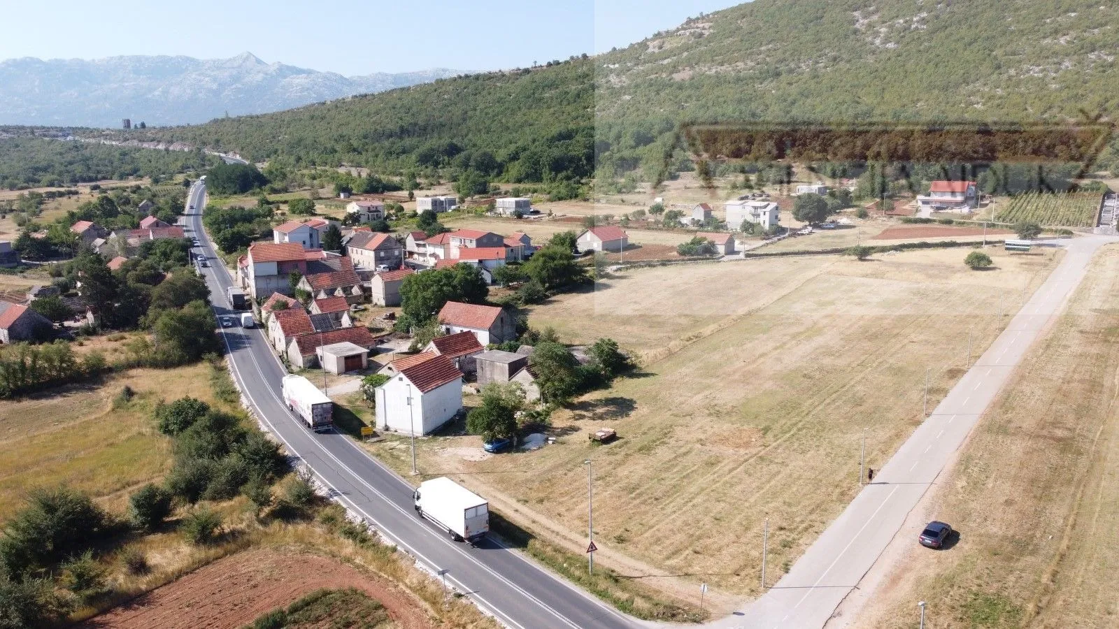 Dicmo najam građevinskog zemljišta 5378 m2 - novo u ponudi - Kraj, Dicmo