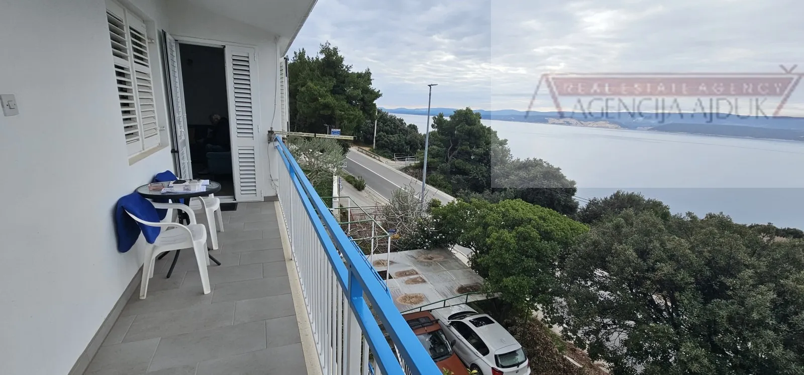 omiš stanići kuća 200 m2 - 120m od mora - otvoren pogled - slika 11