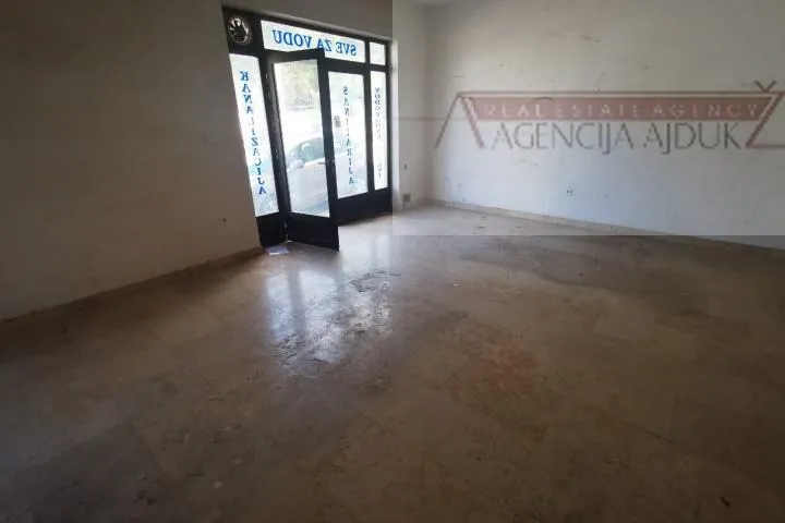 imotski poslovni prostor 88,60 m2 + terasa - najam - slika 3