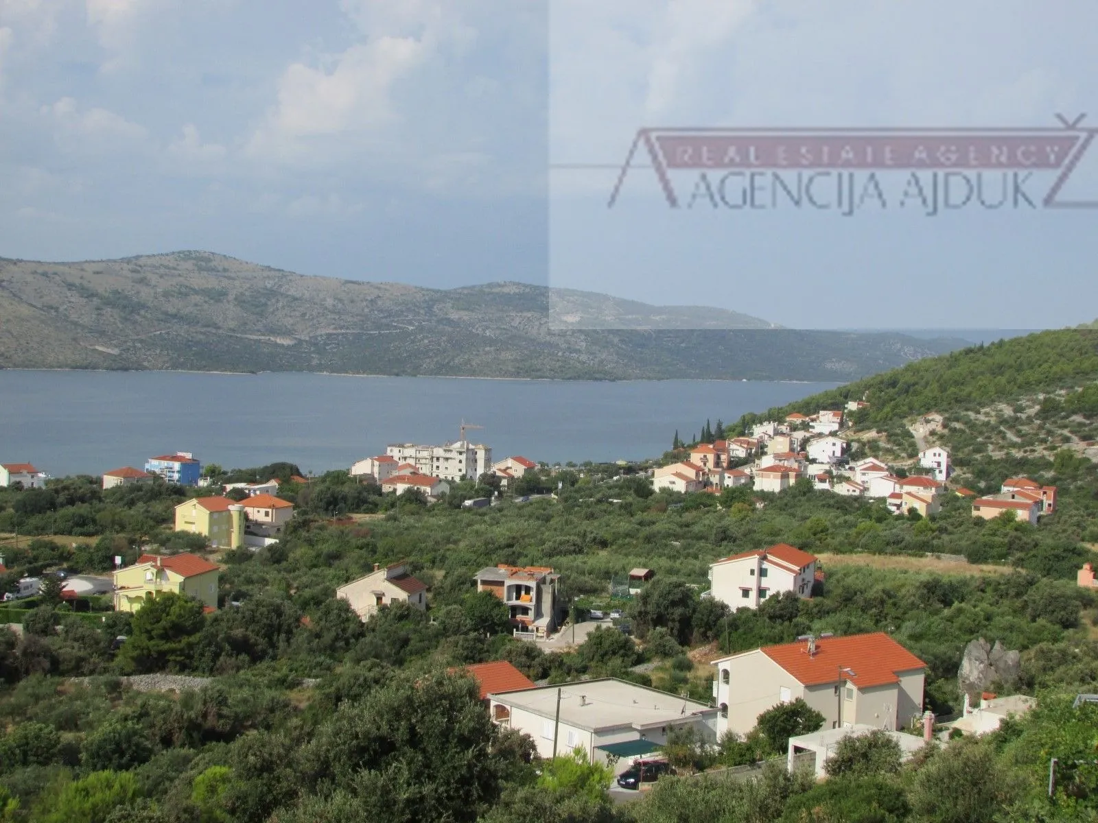 trogir seget vranjica kuća sa 9 stanova roh-bau - novo u ponudi - slika 2