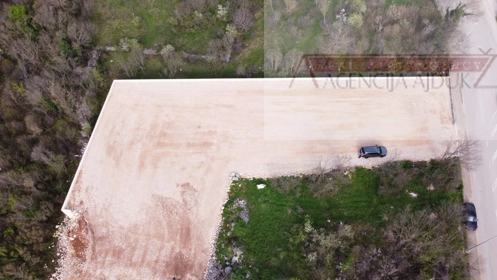 imotski najam građevinskog zemljišta 2000 m2 - novo!!! - slika 5