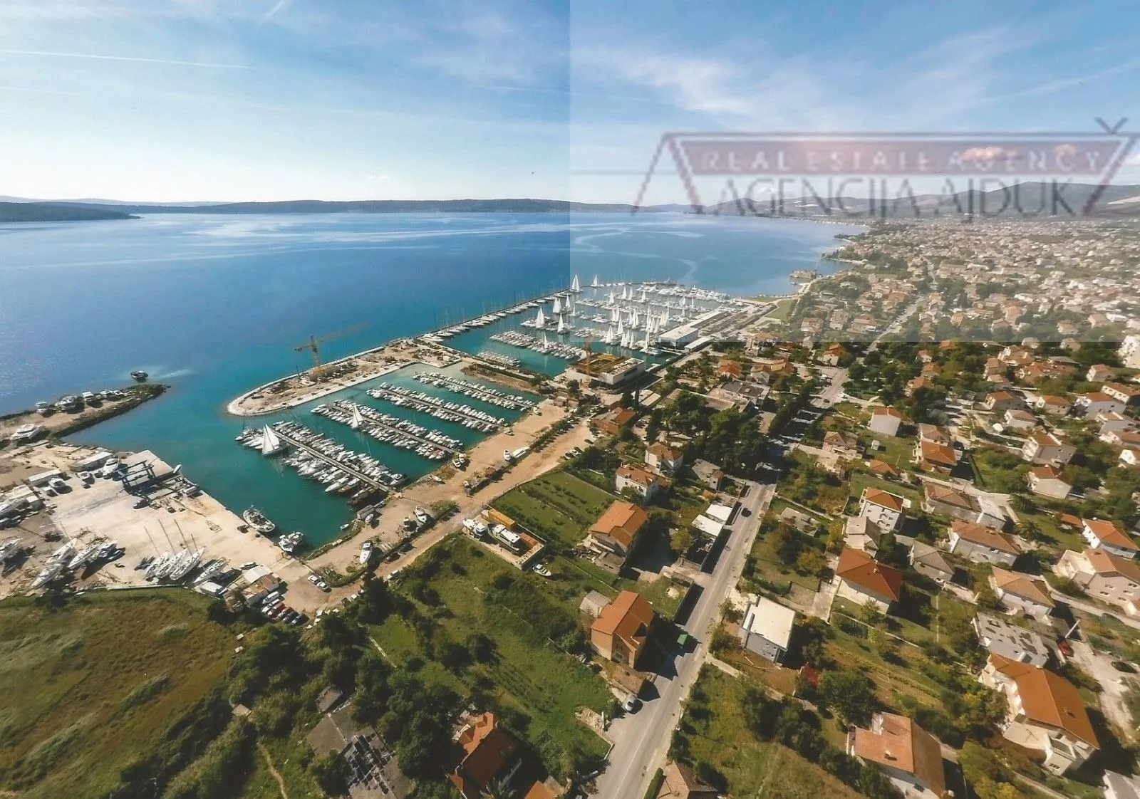 Kaštel Gomilica građevinsko M1 3200 m2 prvi red do mora - Kaštel Gomilica, Kaštela