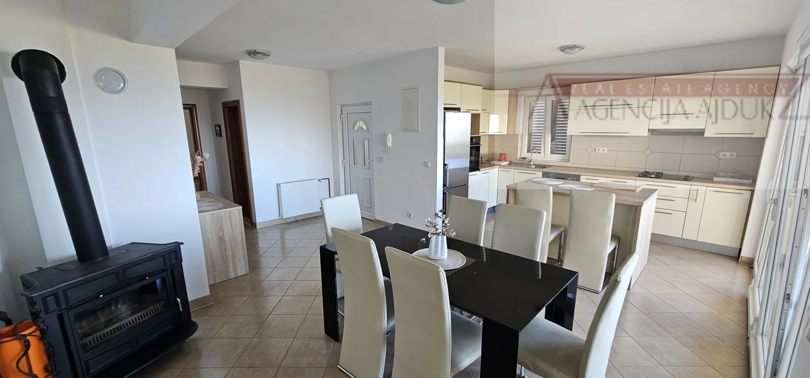 villa s panoramskim pogledom na more – bast, baška voda 500 m2 - top - slika 16
