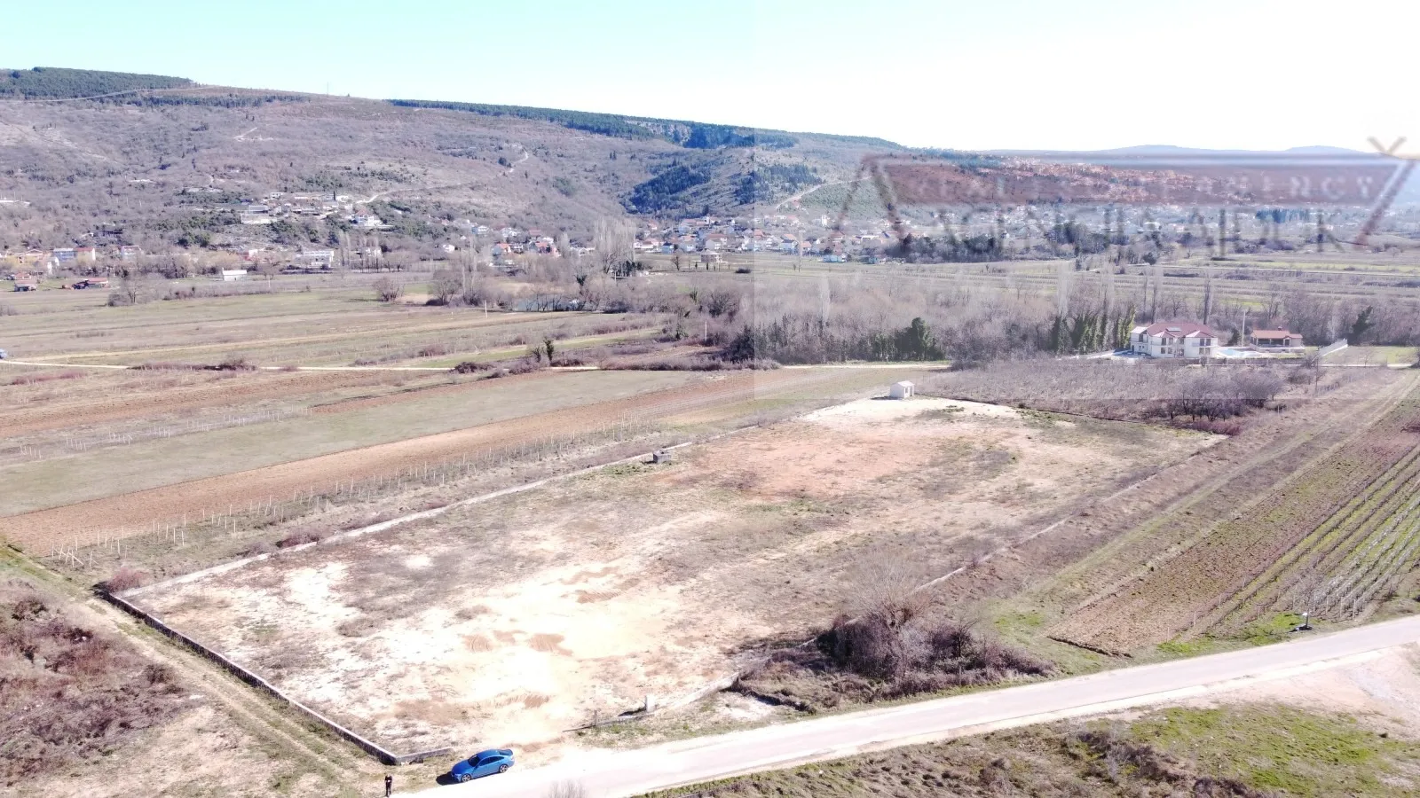Imotski najam 11430 m2 građevinsko zemljište - dugoročno - Imotski, Imotski
