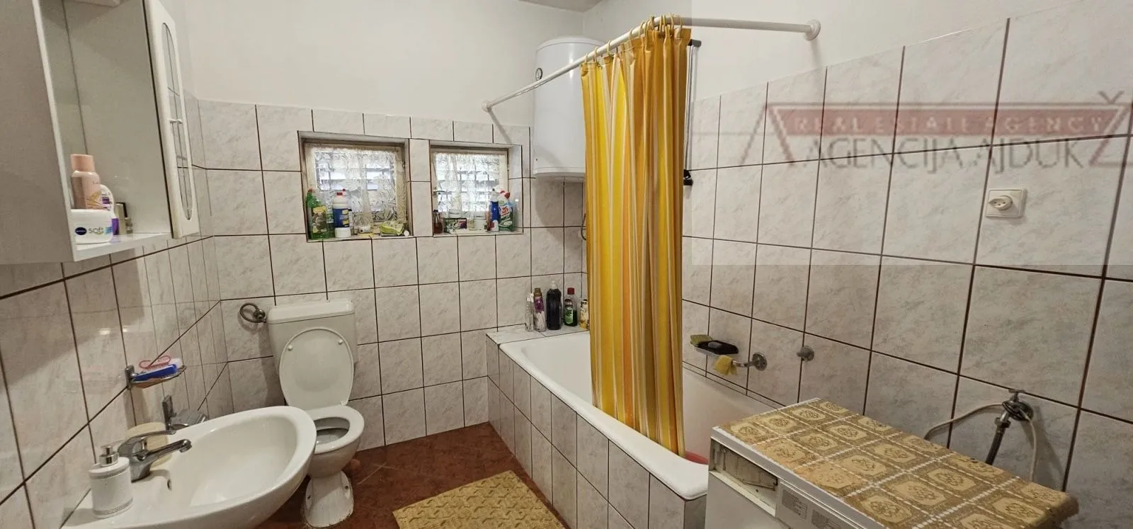 imotski donji proložac kuća 187 m2 - povoljno - slika 16