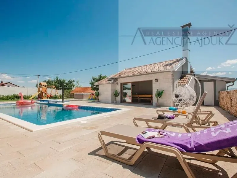 imotski vila 321 m2 - top ponuda - ekskluziva - novo u ponudi - slika 10