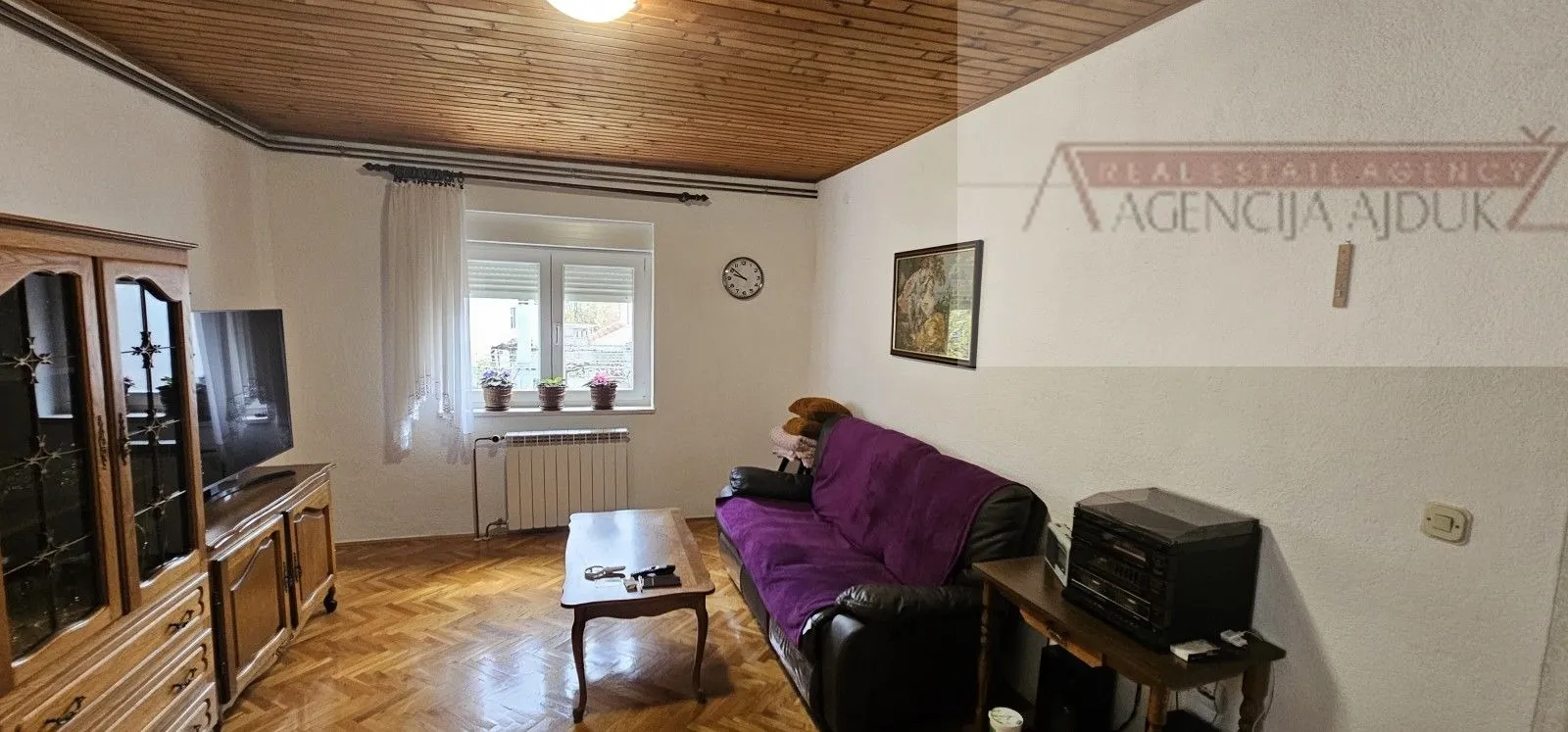 imotski kuća u centru grada 380 m2 - slika 5