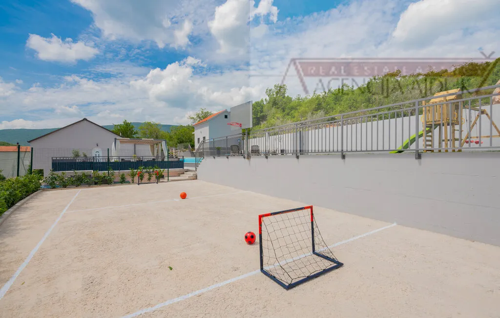 imotski kuća za odmor 338 m2 + bazen 40 m2 - novo u ponudi - slika 13
