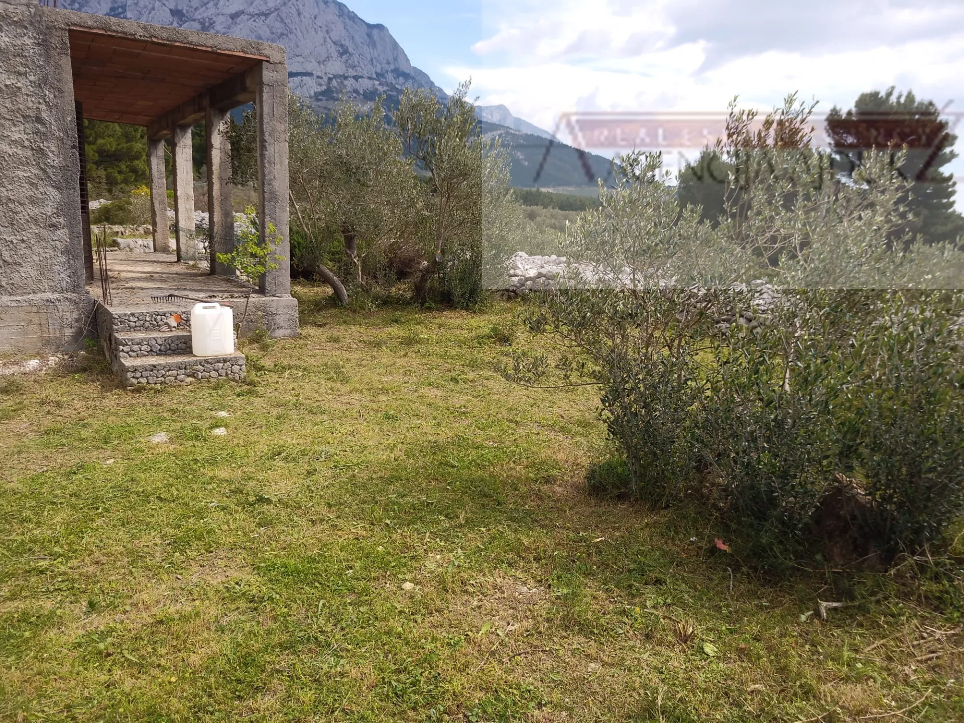 baška voda samostojeća kuća 61 m2 sa okućnicom - slika 4