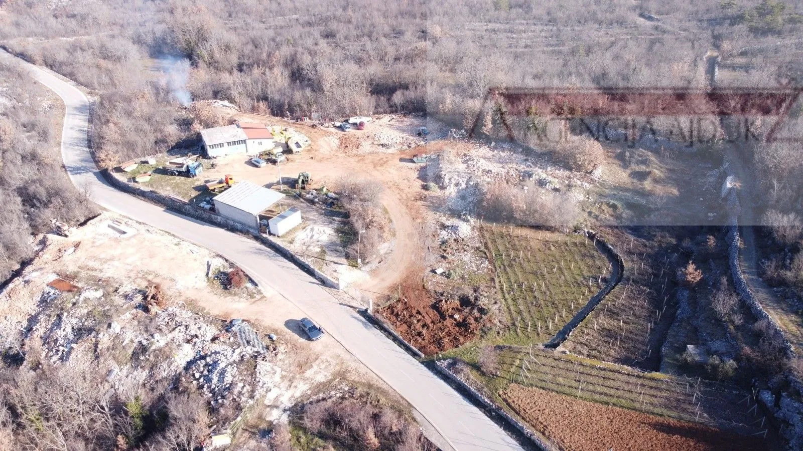 Imotski - Poljica dugoročni najam građevinskog zemljišta 20000 m2 - Imotski, Imotski