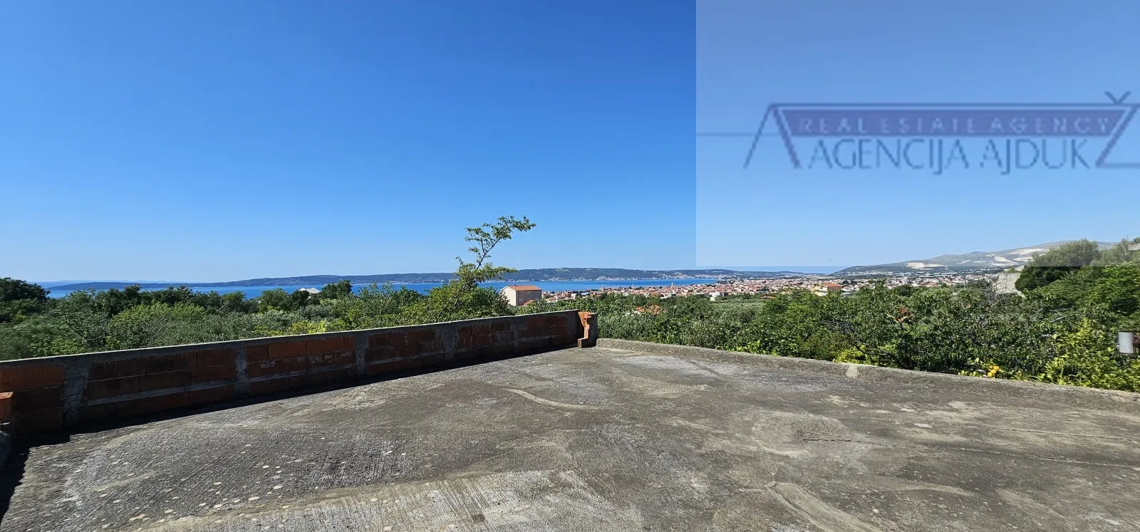 kaštel lukšić kuća 219 m2 + parcela 2993 m2 intimna lokacija - top - slika 11