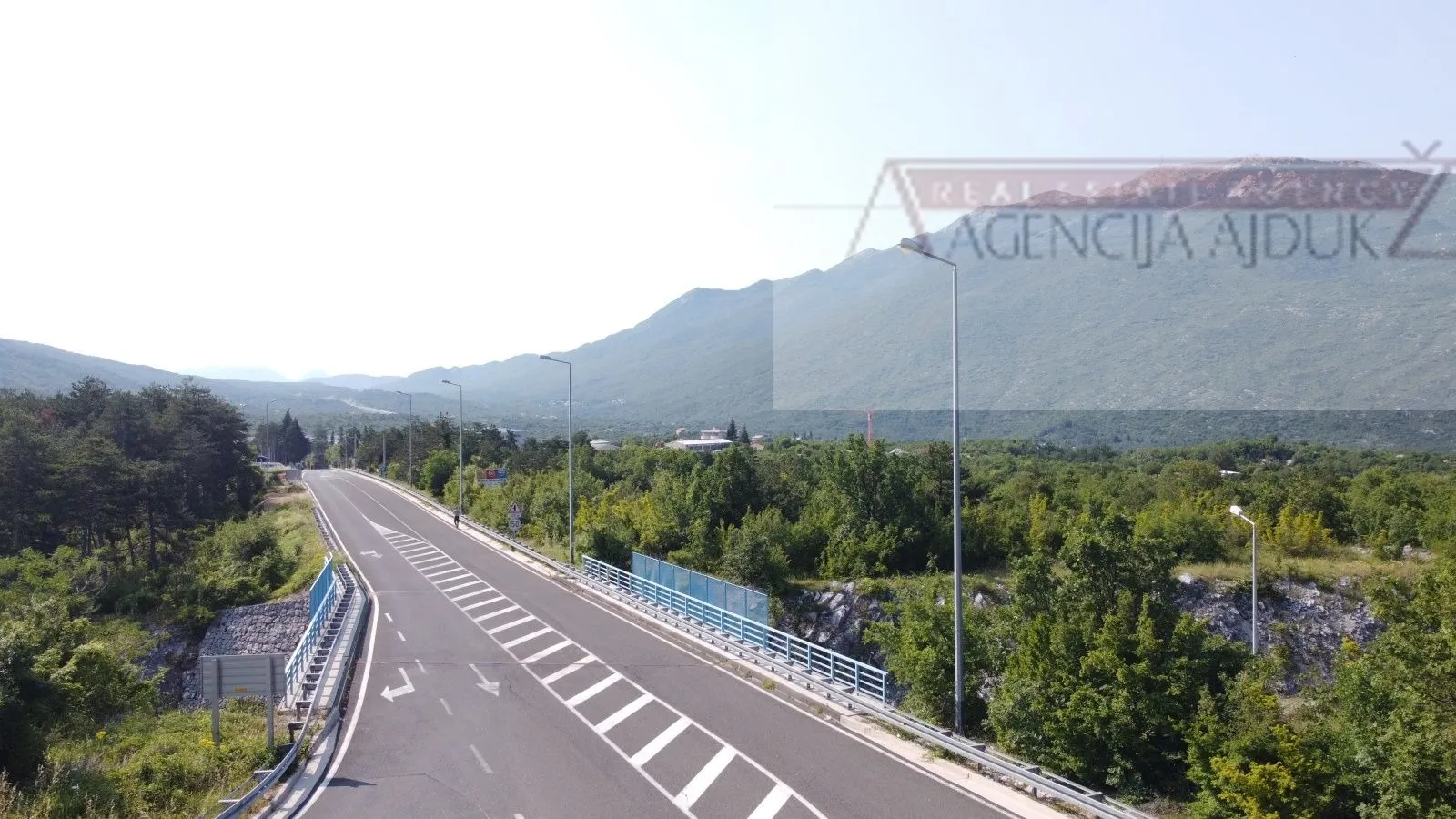 zagvozd građevinsko zemljište 1817 m2 - novo u ponudi - slika 3
