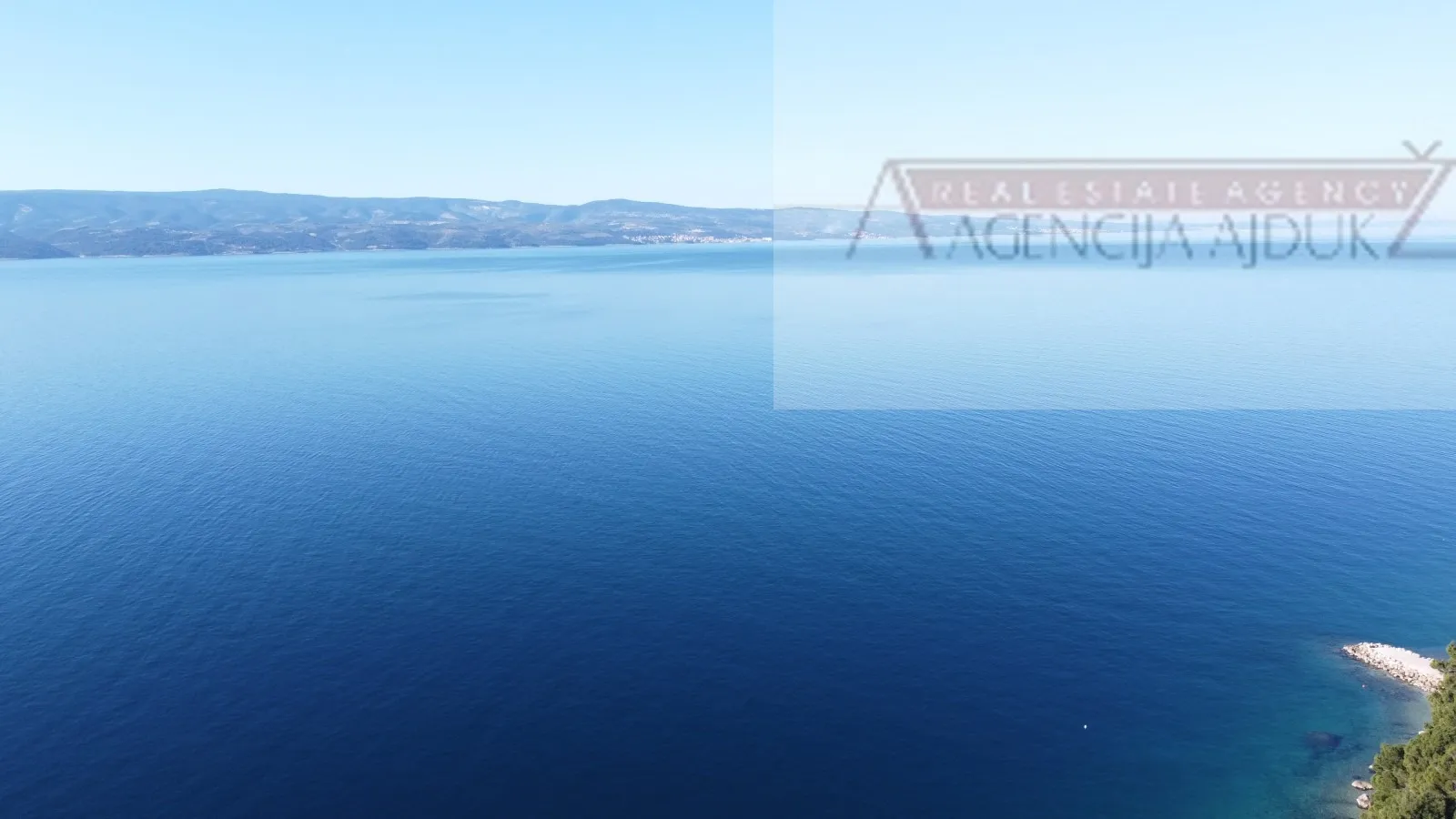 omiš zemljište 31600 m2 uz samo more - top ponuda - slika 1