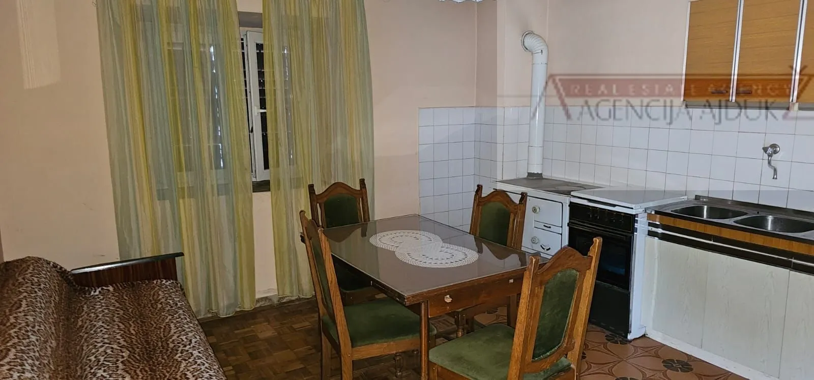 imotski runović obiteljska kuće 230 m2 + okućnica - slika 9