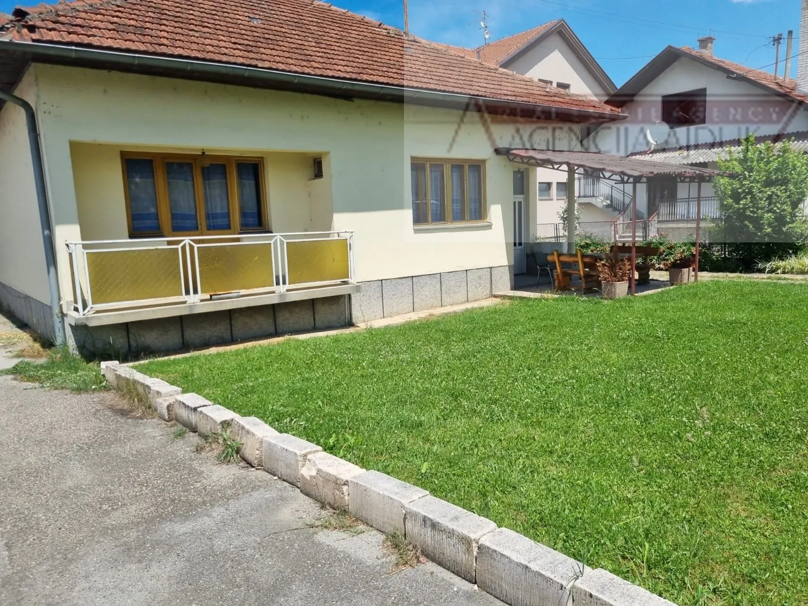 banja luka trn poslovno stambeni kompleks 1300 m2 - prilika - slika 11