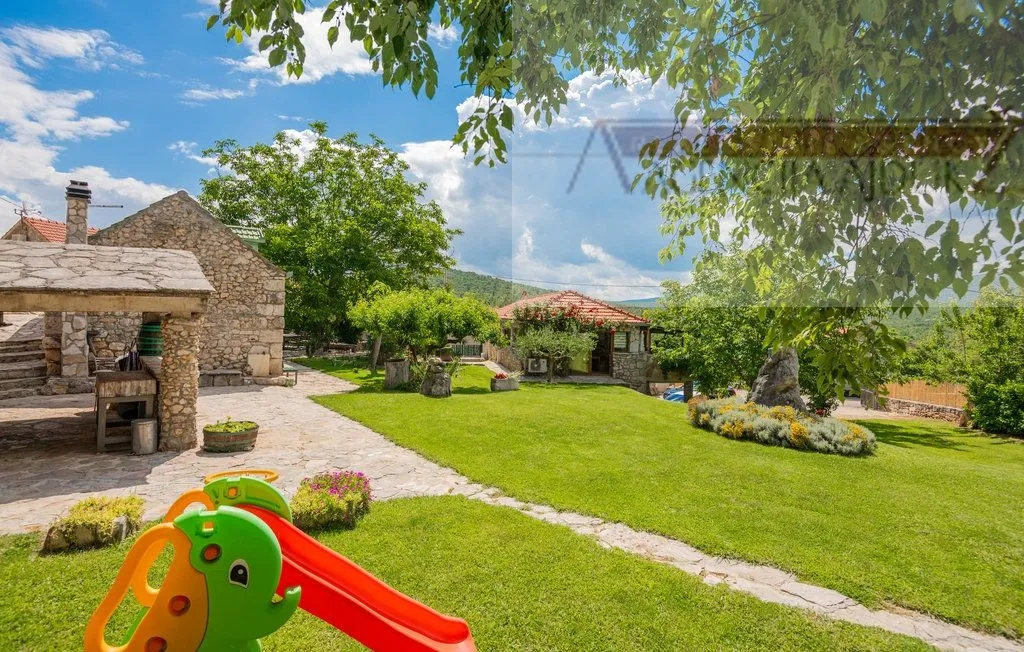 imotski kompleks kuća za odmor - top lokacija - intima - slika 4