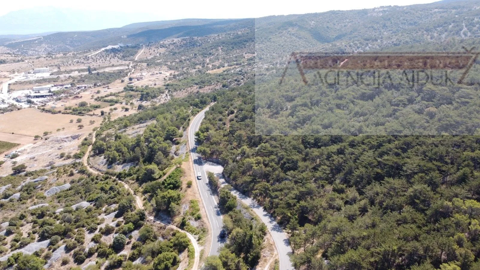 nerežišća otok brač građevinsko zemljište 901 m2 + 2 dozvole - novo - slika 10