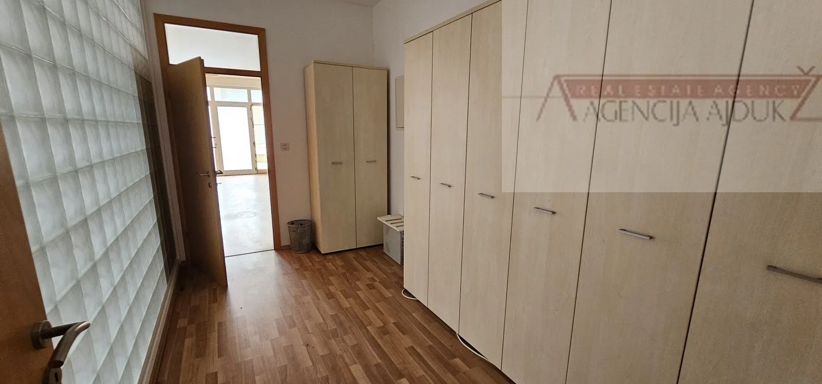 zadar borik poslovni prostor 149 m2 top lokacija - slika 9