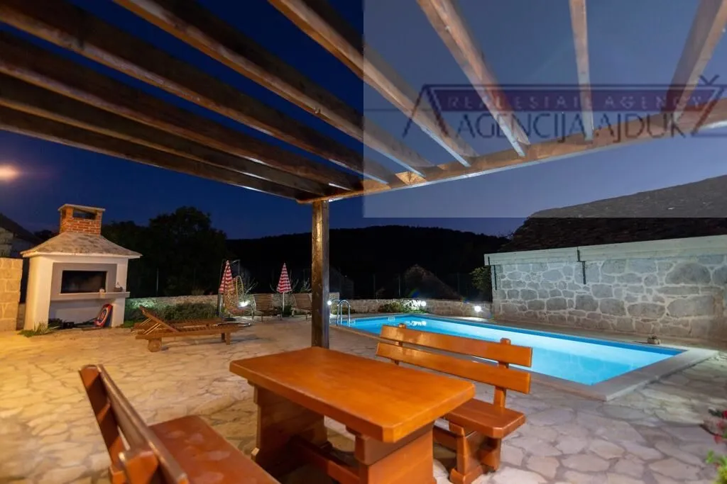 imotski - vila sa bazenom 190 m2 - top ponuda - slika 19
