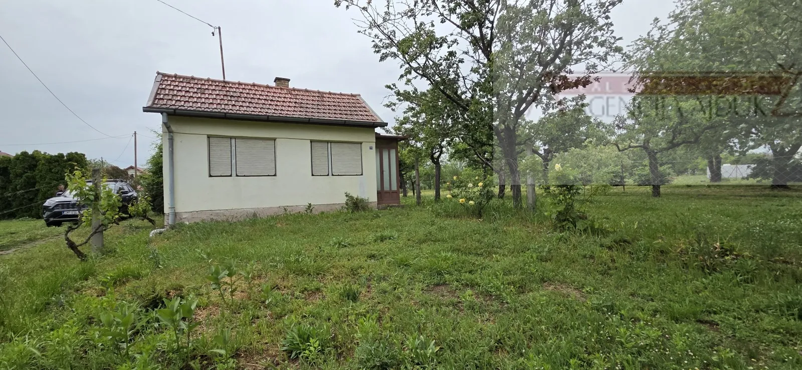 Baranja Batina vikend kuća 35 m2 legalizirana! - povoljno - Batina, Draž