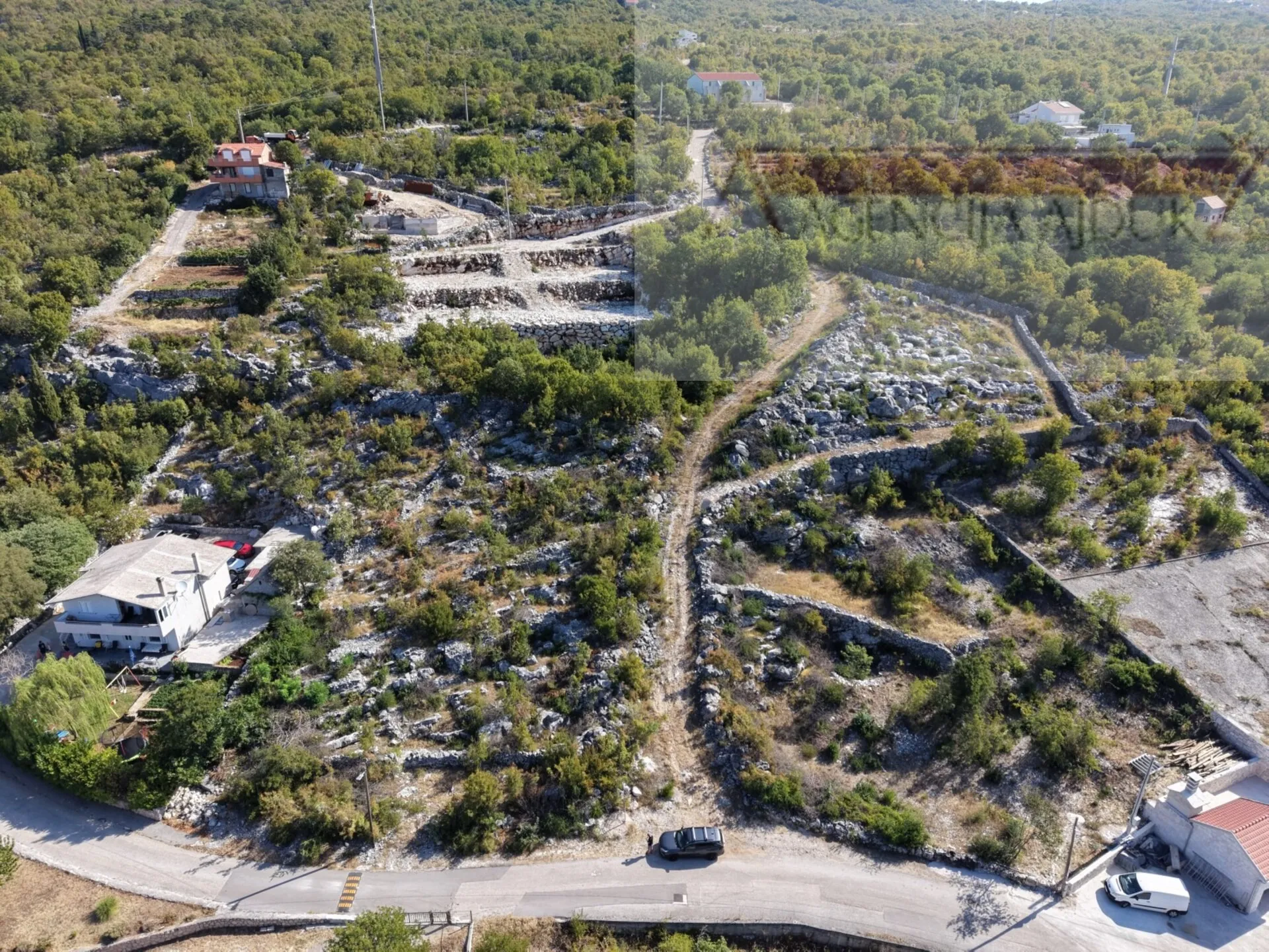 Zagvozd 1366 m2 građevinsko zemljište - strogi centar! - Zagvozd, Zagvozd