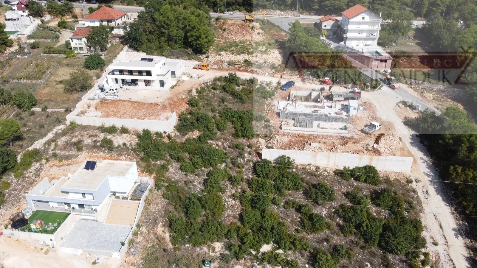 imotski vila (roh-bau) 390 m2 vrhunska lokacija - ekskluziva - slika 10