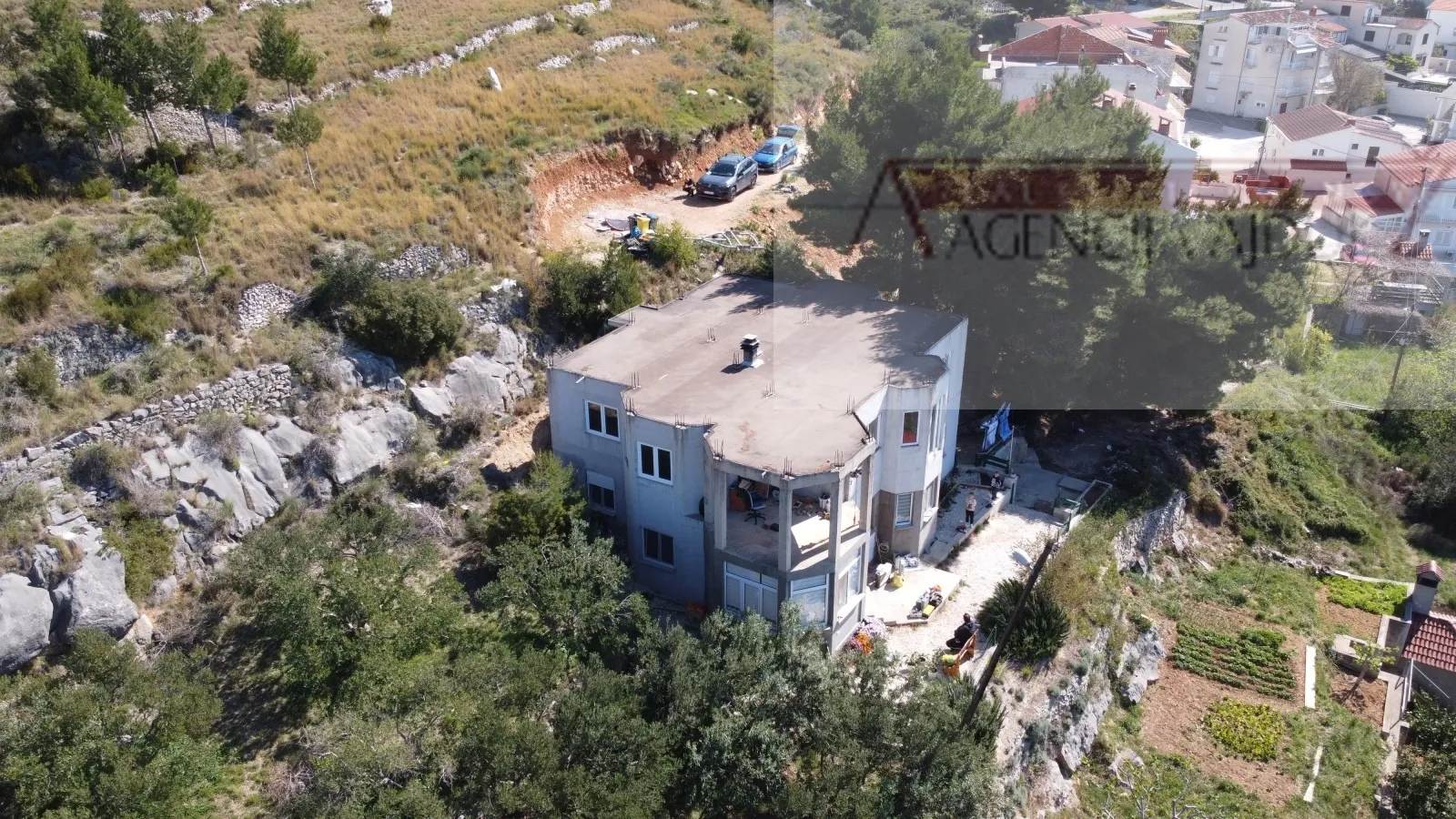 omiš duće kuća 263 m2 otvoren pogled na more - slika 2